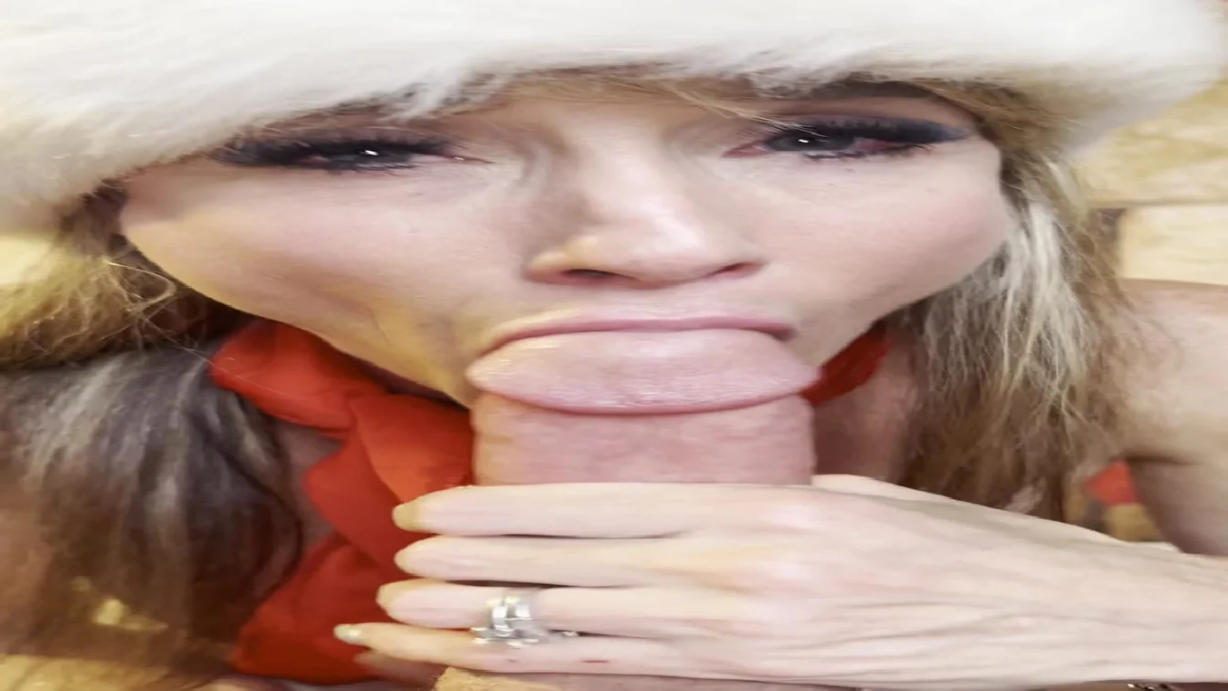 SofieMarieXXX Xmas Tinsel And Blowjob XXX